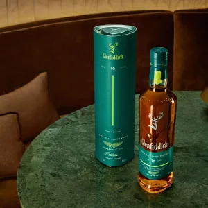 Whisky Glenfiddich 16 Años Single F1 Aston Martin Edicion Limitada 700 ml